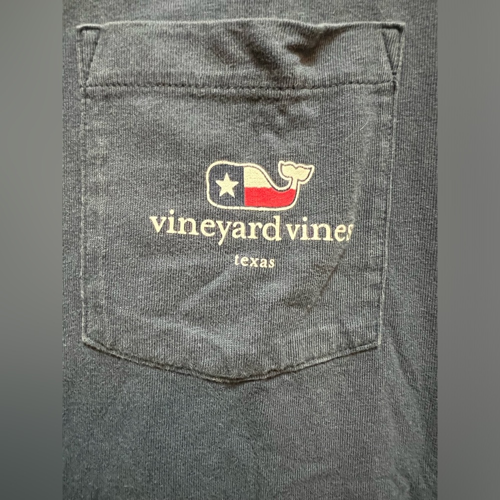 Vineyard vines - Picture 3 of 3